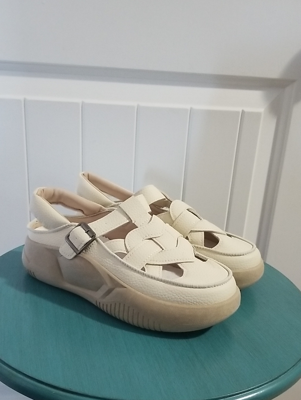 Women's Cream Platform Slingback Fisherman Sneakers Size 8